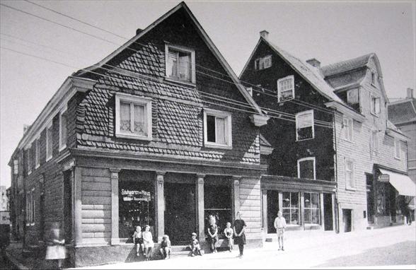 bahnhofstrasse 04